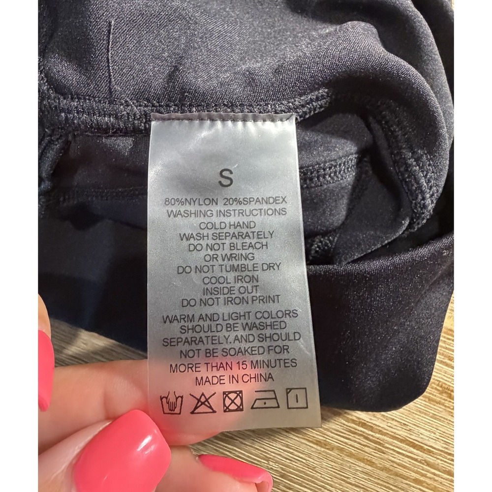 Tom Tiger Scrunch Butt Black Leggings Size Small - Picture 3 of 3